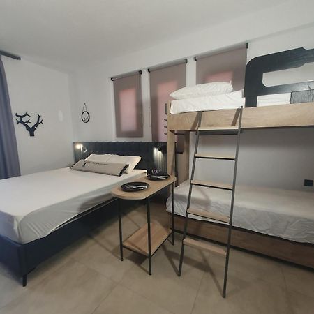 Olea Luxury Suites Аспровалта Екстериор снимка
