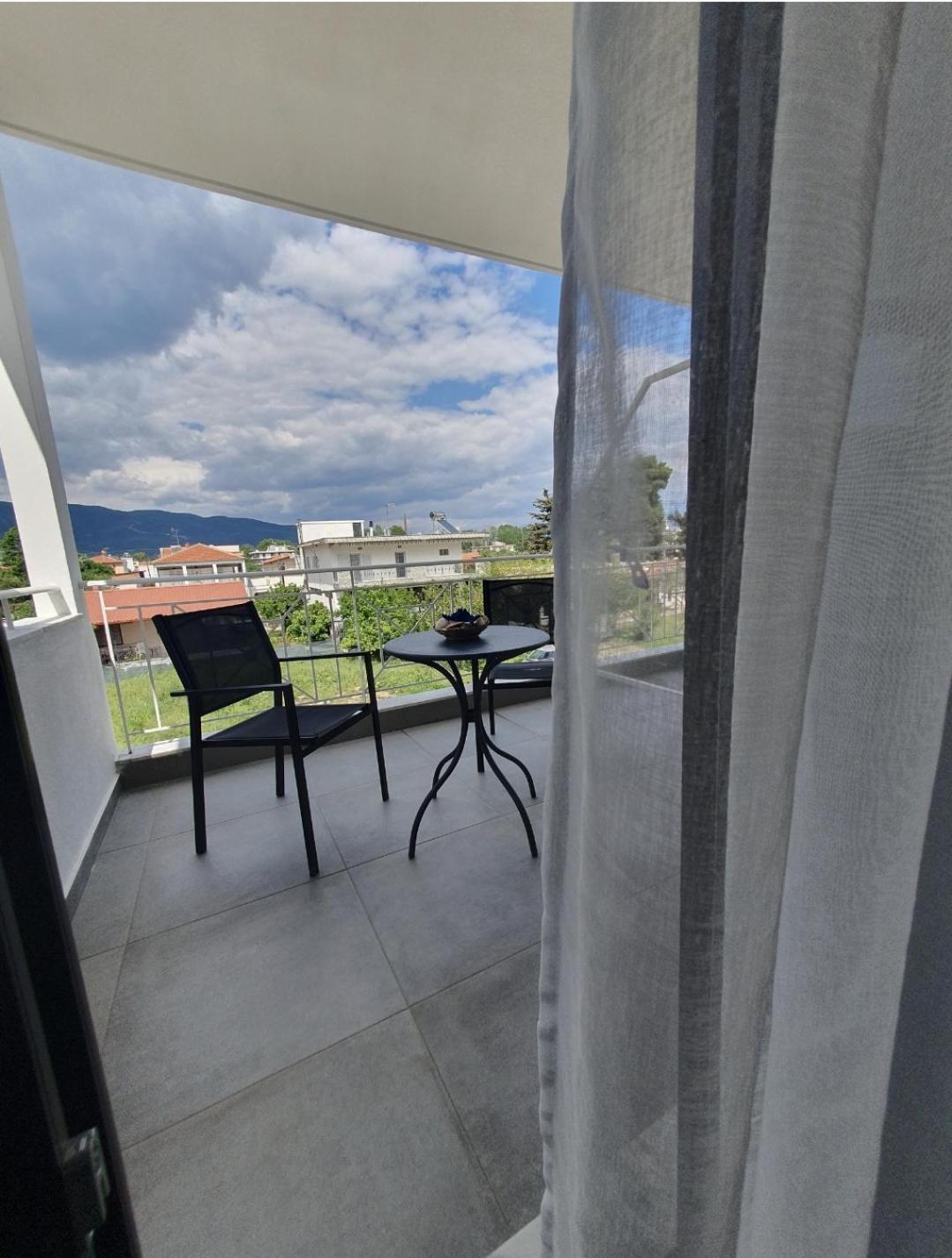 Olea Luxury Suites Аспровалта Екстериор снимка