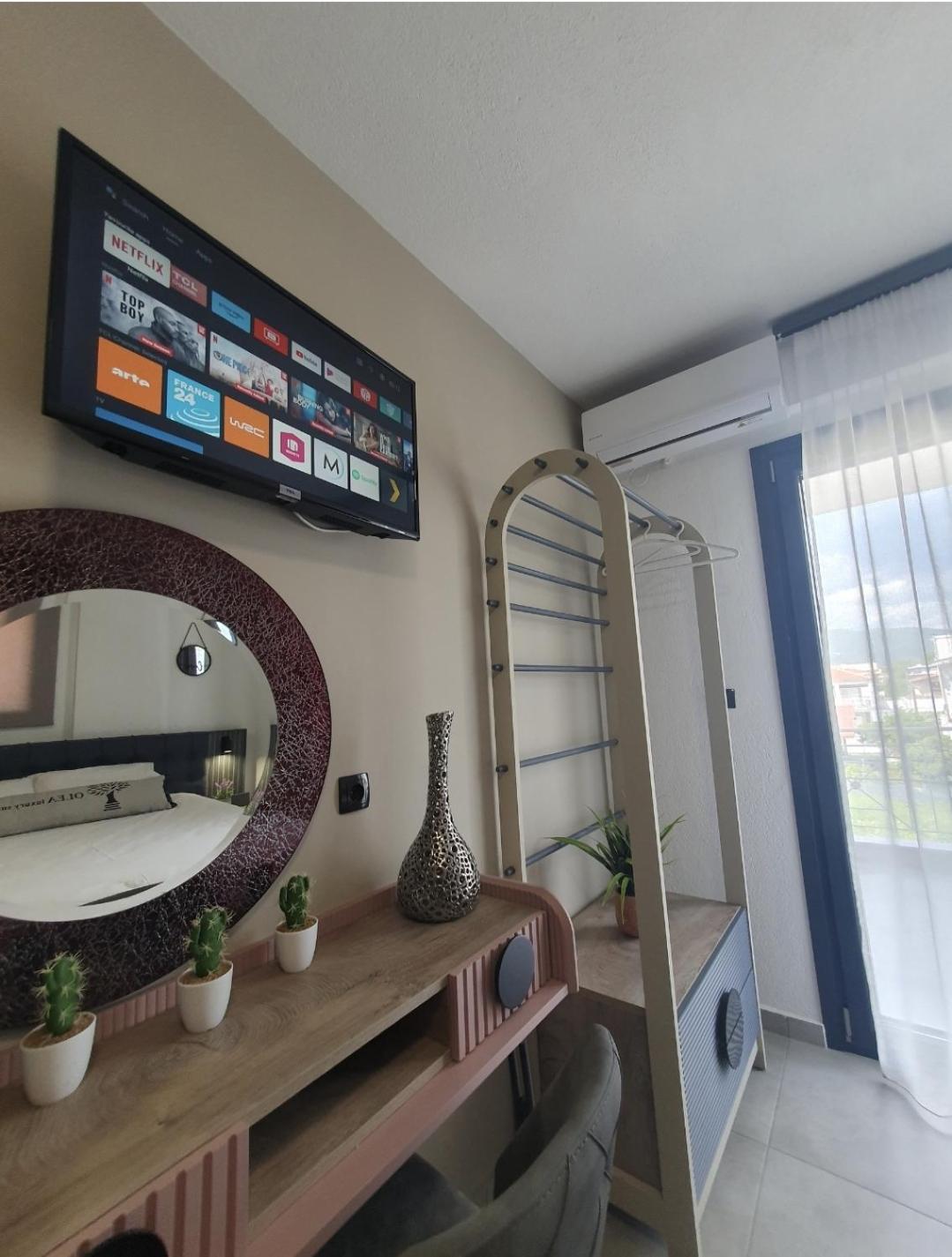 Olea Luxury Suites Аспровалта Екстериор снимка