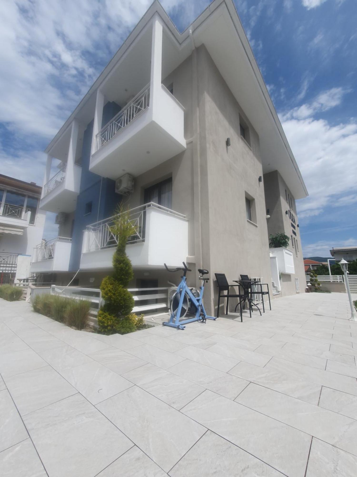 Olea Luxury Suites Аспровалта Екстериор снимка